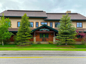 2130 Resort Dr, Steamboat Springs, CO for lease Building Photo- Image 2 of 9