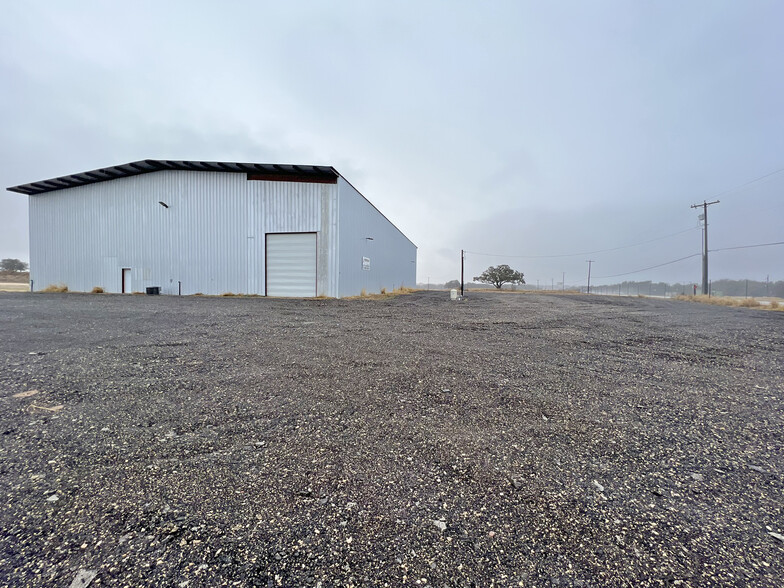 18208 N State Highway 16, Von Ormy, TX for sale - Building Photo - Image 1 of 1