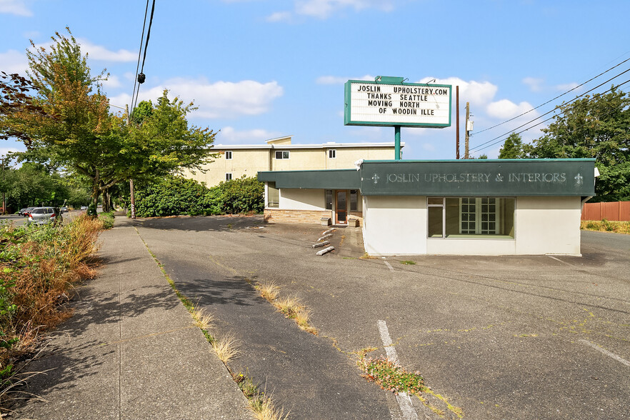 10439 Holman Rd N, Seattle, WA for sale - Building Photo - Image 1 of 1