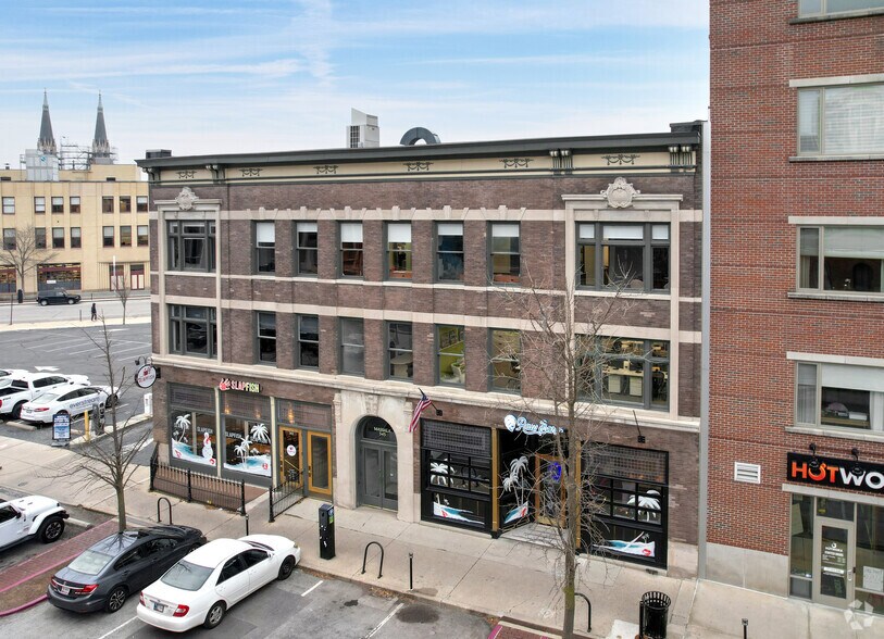 345 Massachusetts Ave, Indianapolis, IN for lease - Primary Photo - Image 1 of 6