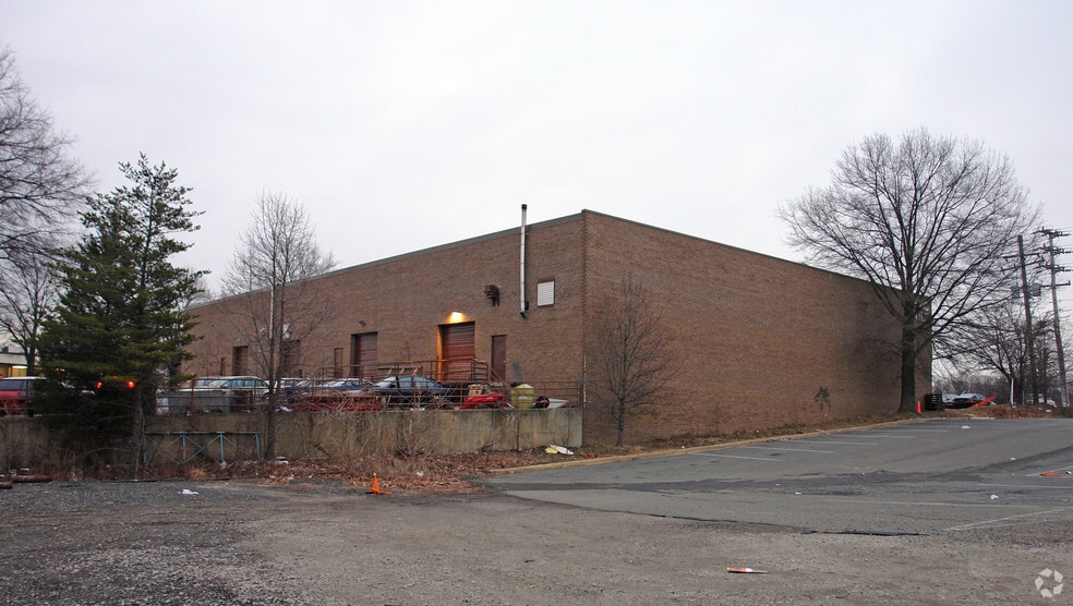7890 Backlick Rd, Springfield, VA for lease - Building Photo - Image 2 of 3