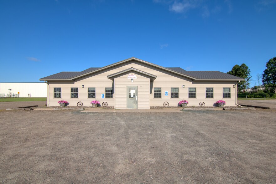 121 Division St, Withee, WI for sale - Building Photo - Image 1 of 1
