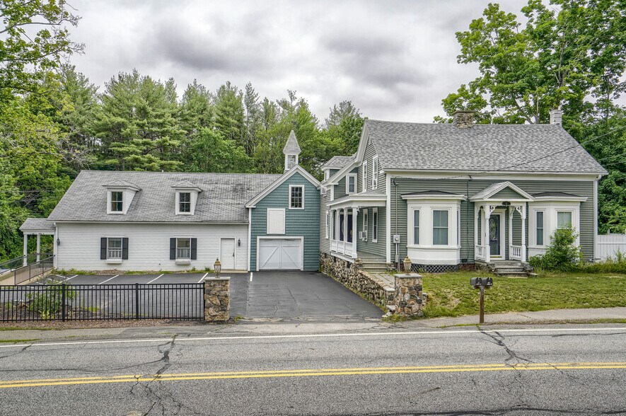 16 Whitehall Rd, Rochester, NH 03867