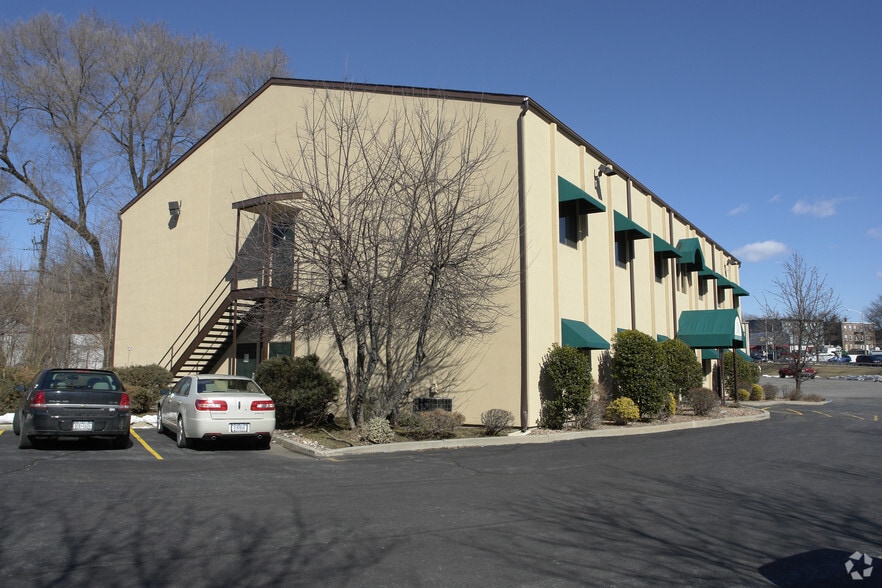 10 Little Britain Rd, Newburgh, NY for lease - Building Photo - Image 2 of 5