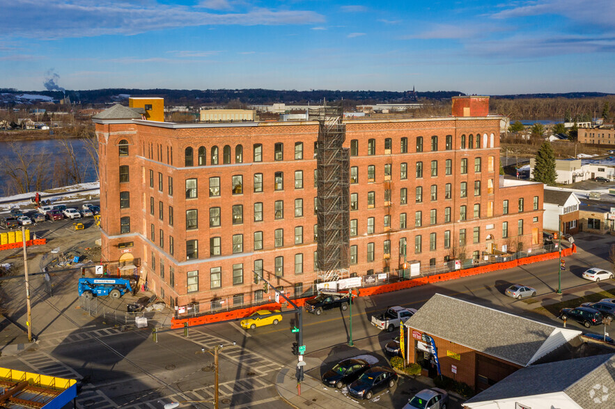 701 River St, Troy, NY for lease - Primary Photo - Image 1 of 48