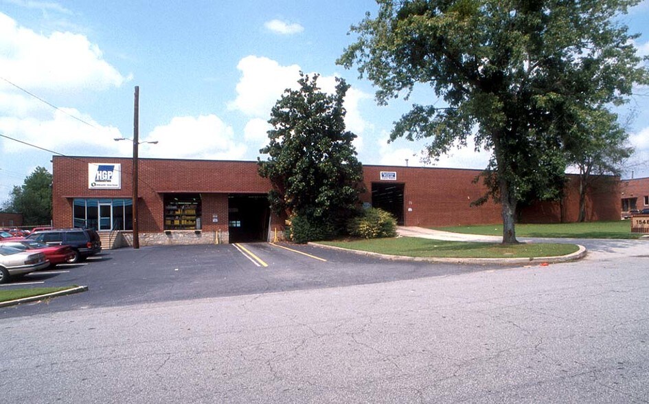 1548 Stone Ridge Dr, Stone Mountain, GA for lease - Building Photo - Image 3 of 12