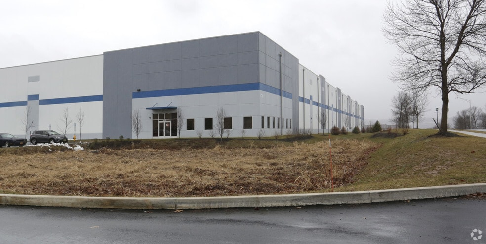 2500 Emrick Blvd, Bethlehem, PA for lease - Building Photo - Image 3 of 16