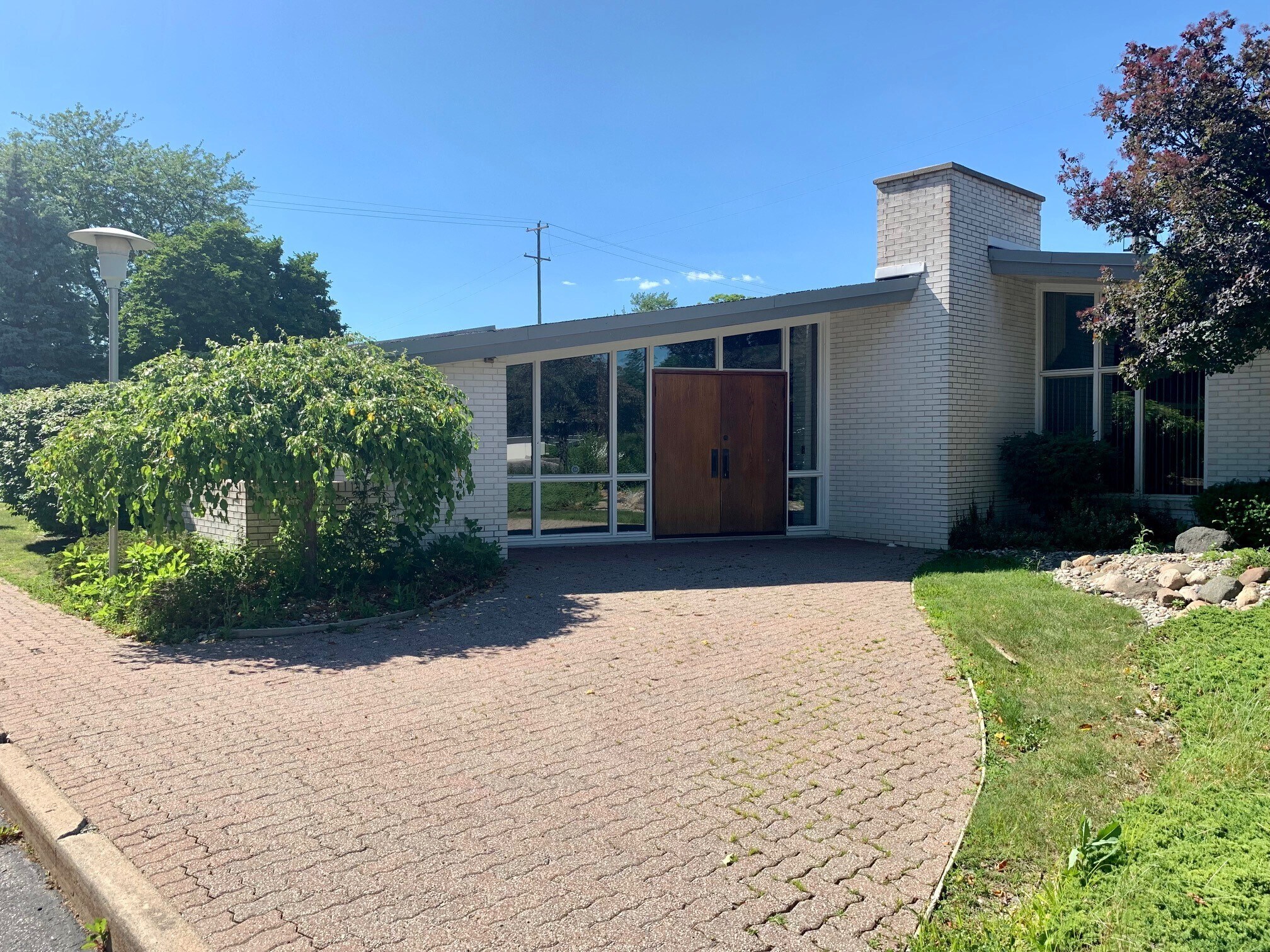 3057 Davenport Ave, Saginaw, MI for sale Primary Photo- Image 1 of 1