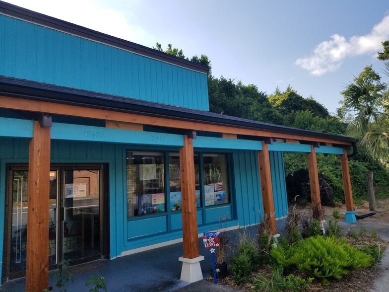 12425-12427 Clock Tower Pky, Hudson, FL for sale - Building Photo - Image 3 of 9