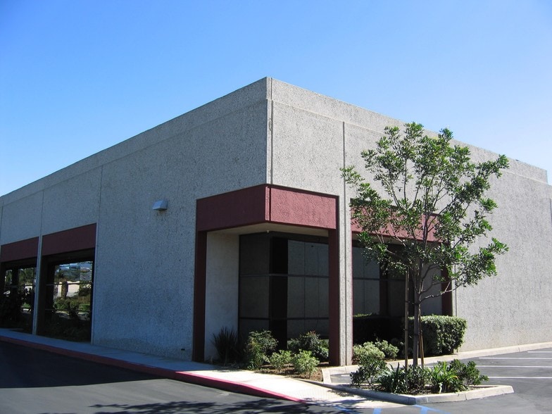 949 N Cataract Ave, San Dimas, CA for lease - Building Photo - Image 3 of 3