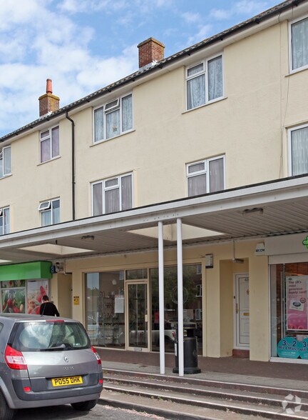 43 Kings Rd, Basingstoke for sale - Primary Photo - Image 1 of 1