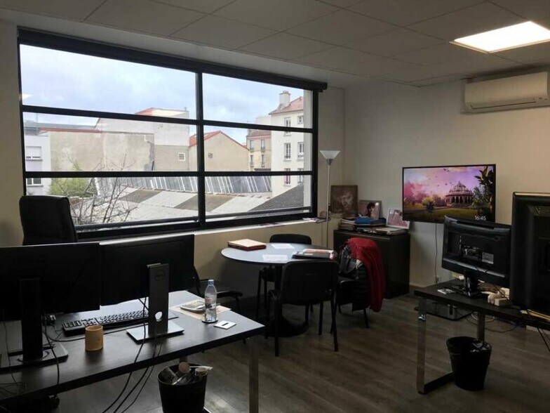 31 Rue Jean-Jacques Rousseau, Montreuil for sale - Interior Photo - Image 2 of 6