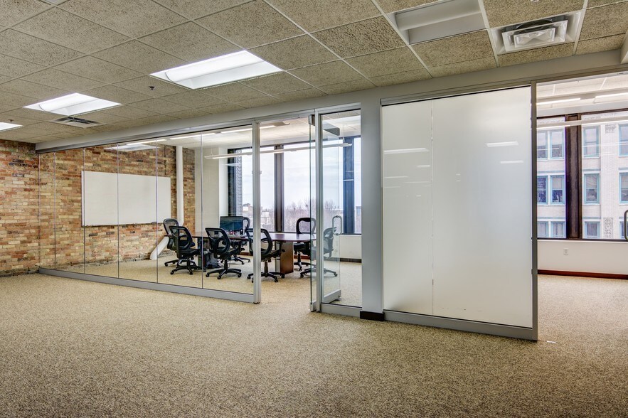 410 Main St, Buffalo, NY for sale - Building Photo - Image 1 of 1