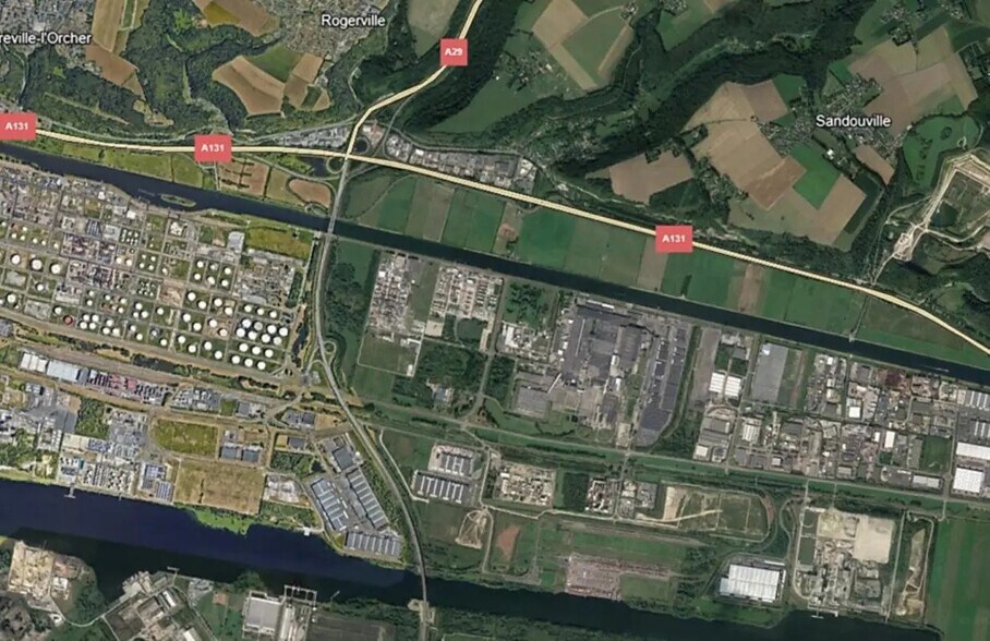 Industrial in Oudalle for lease - Building Photo - Image 2 of 4