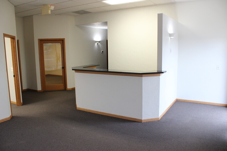 1521 Randolph Rd, Janesville, WI for lease - Building Photo - Image 2 of 25