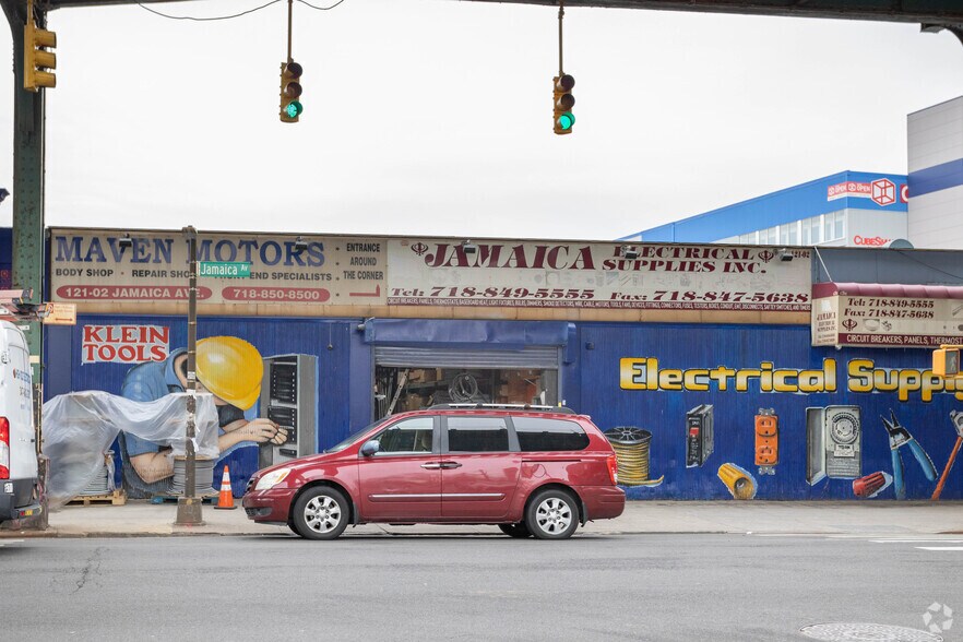 121-02 Jamaica Ave, Richmond Hill, NY for sale - Building Photo - Image 3 of 4
