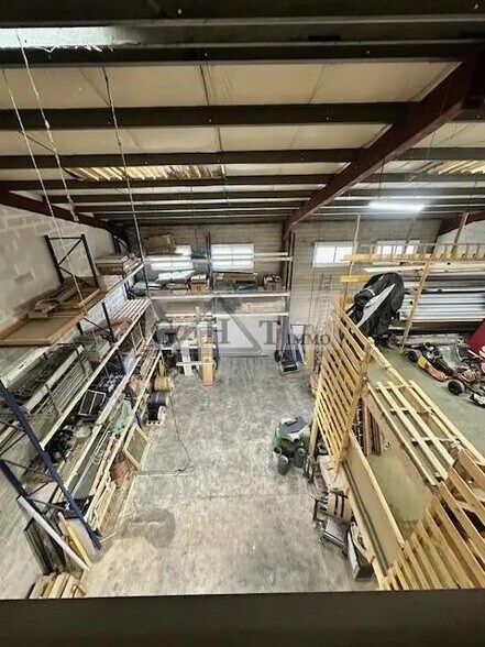 Industrial in Brie-Comte-Robert for lease - Interior Photo - Image 2 of 6