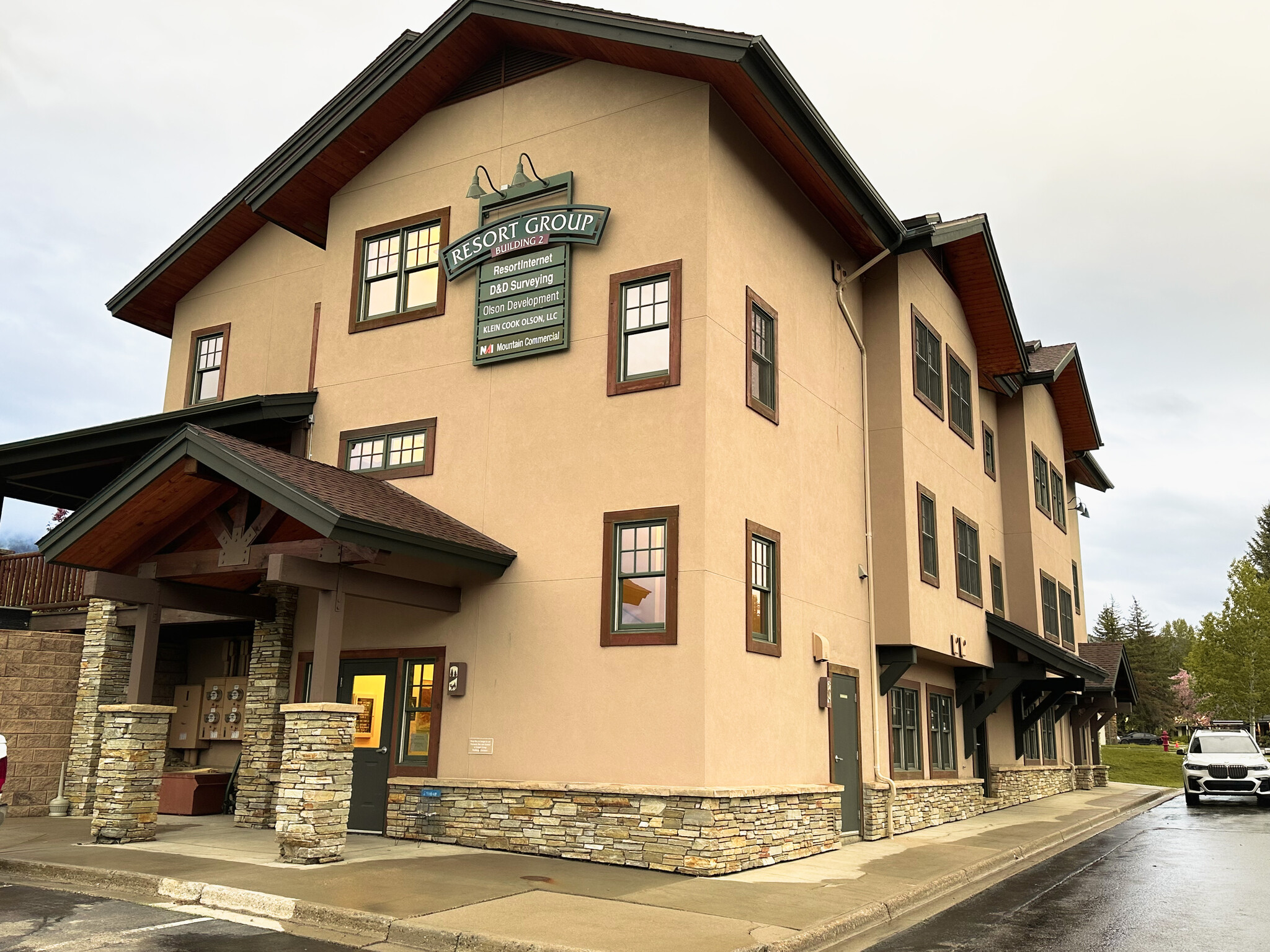 2130 Resort Dr, Steamboat Springs, CO for lease Building Photo- Image 1 of 9