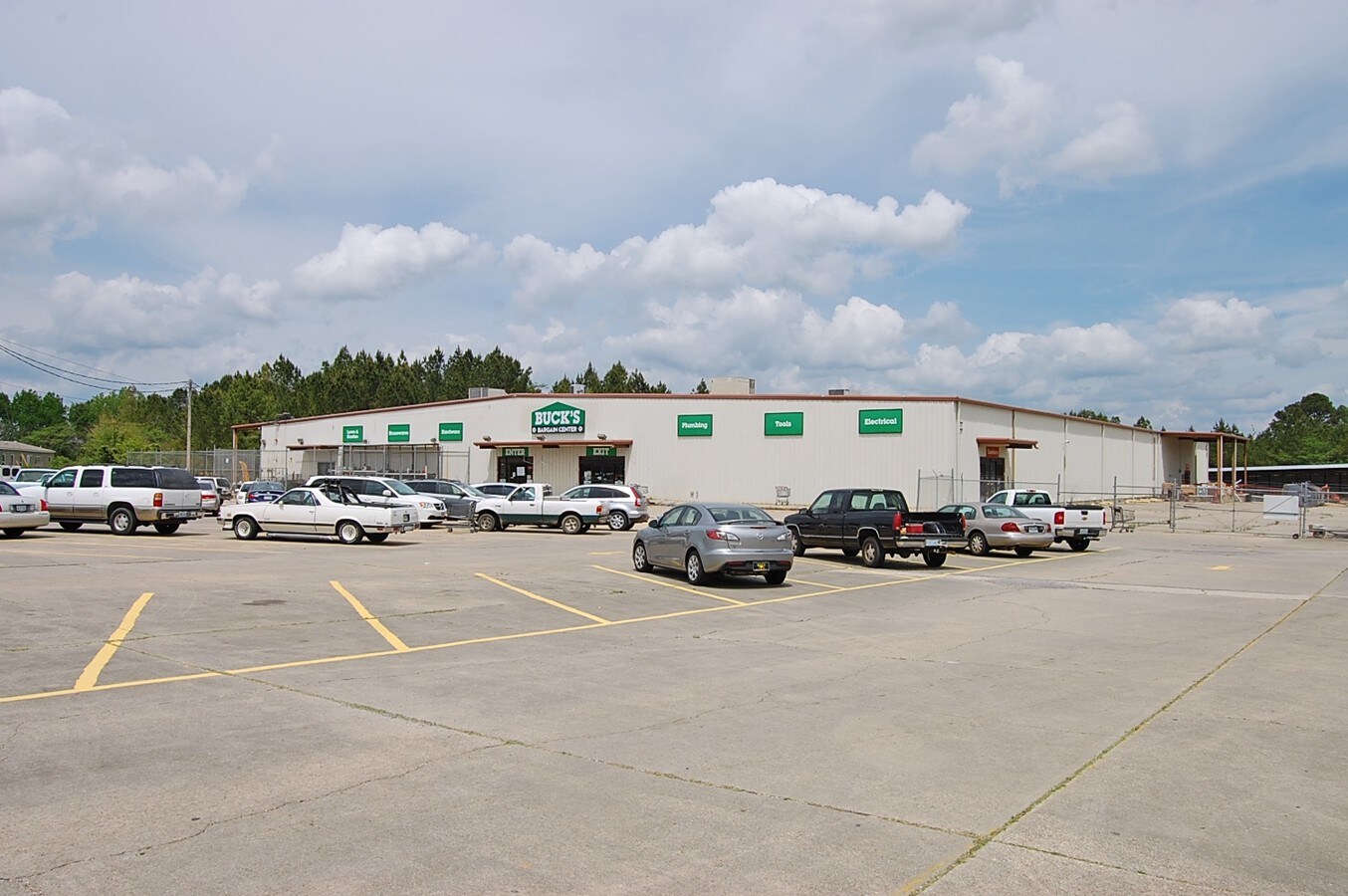 6888 U S Highway 49, Hattiesburg, MS 39402