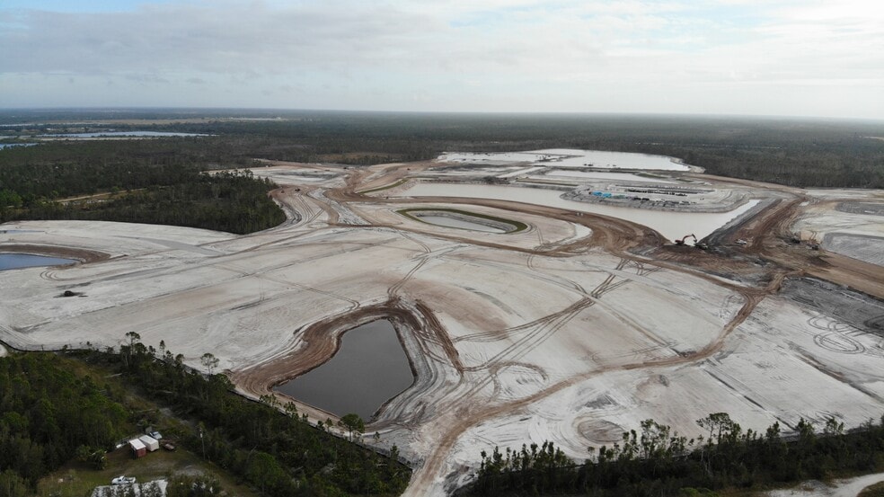 Tuckers Grade, Punta Gorda, FL for sale - Building Photo - Image 2 of 4