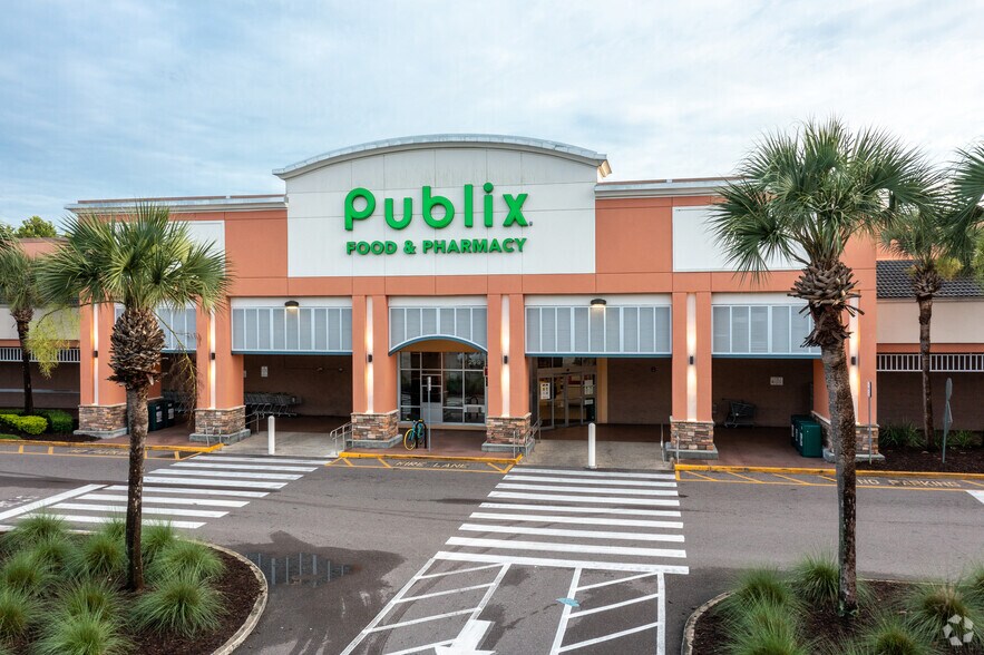 101-299 E International Speedway Blvd, Deland, FL for sale - Primary Photo - Image 1 of 1