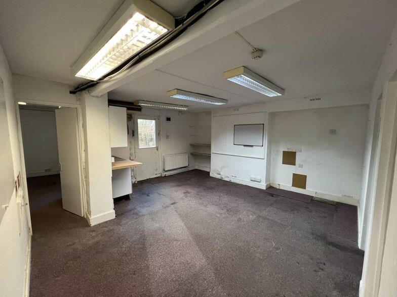 128 Petherton Rd, London for lease - Building Photo - Image 2 of 16