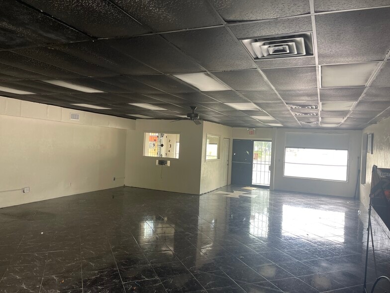 833 Mason Ave, Daytona Beach, FL for sale - Building Photo - Image 2 of 18