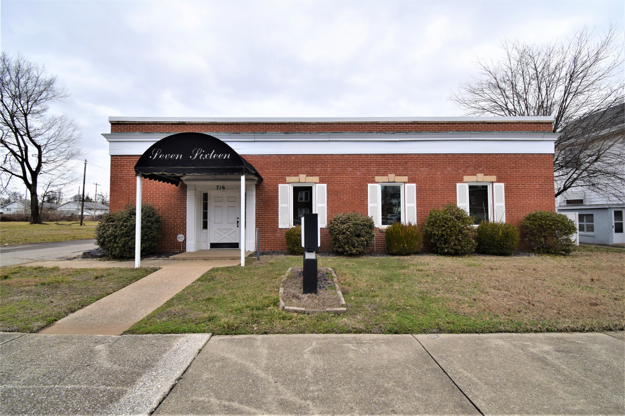 716 Main St, Mount Vernon, IL for sale Primary Photo- Image 1 of 31