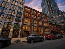 66 YORK - Storefront Property