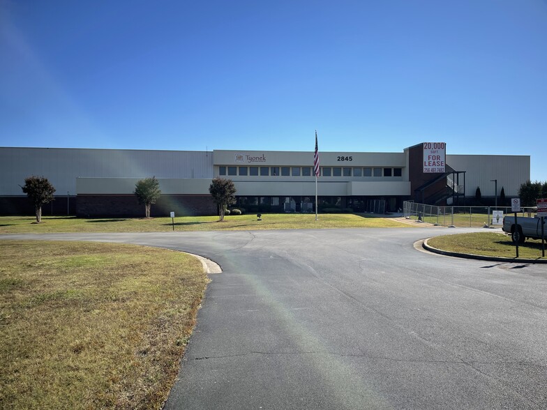 2845 Wall Triana Hwy, Huntsville, AL for lease - Building Photo - Image 1 of 14