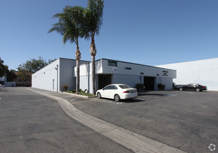 70377039 Hayvenhurst Ave, Van Nuys, CA 91406