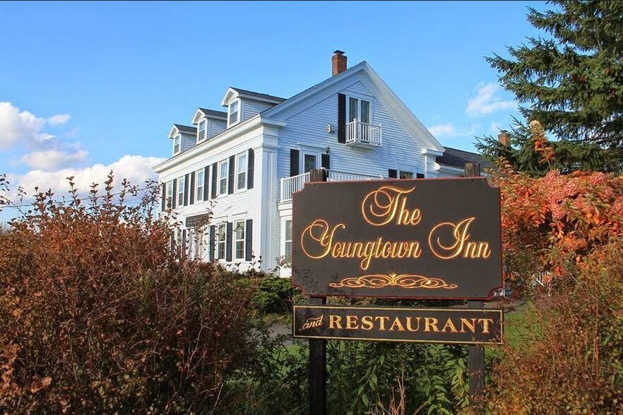 581 Youngtown Rd, Lincolnville, ME 04849