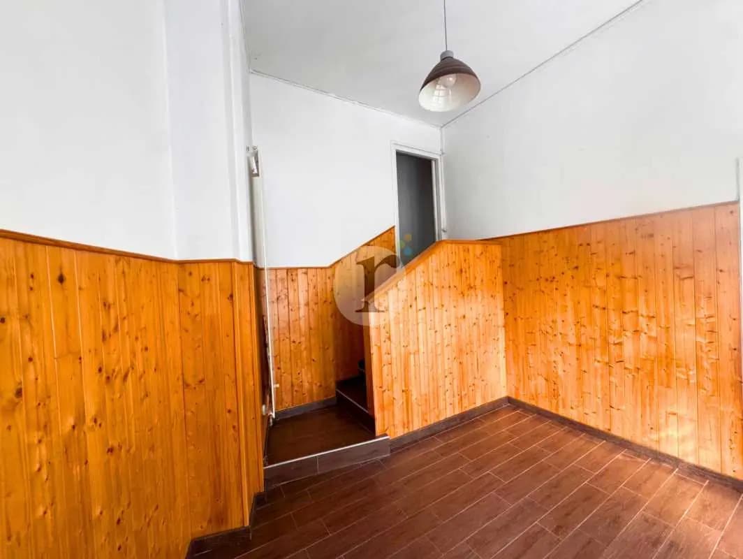 Retail in Lille for lease Interior Photo- Image 1 of 5