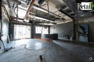 Retail in Madrid, Madrid for lease Interior Photo- Image 2 of 13