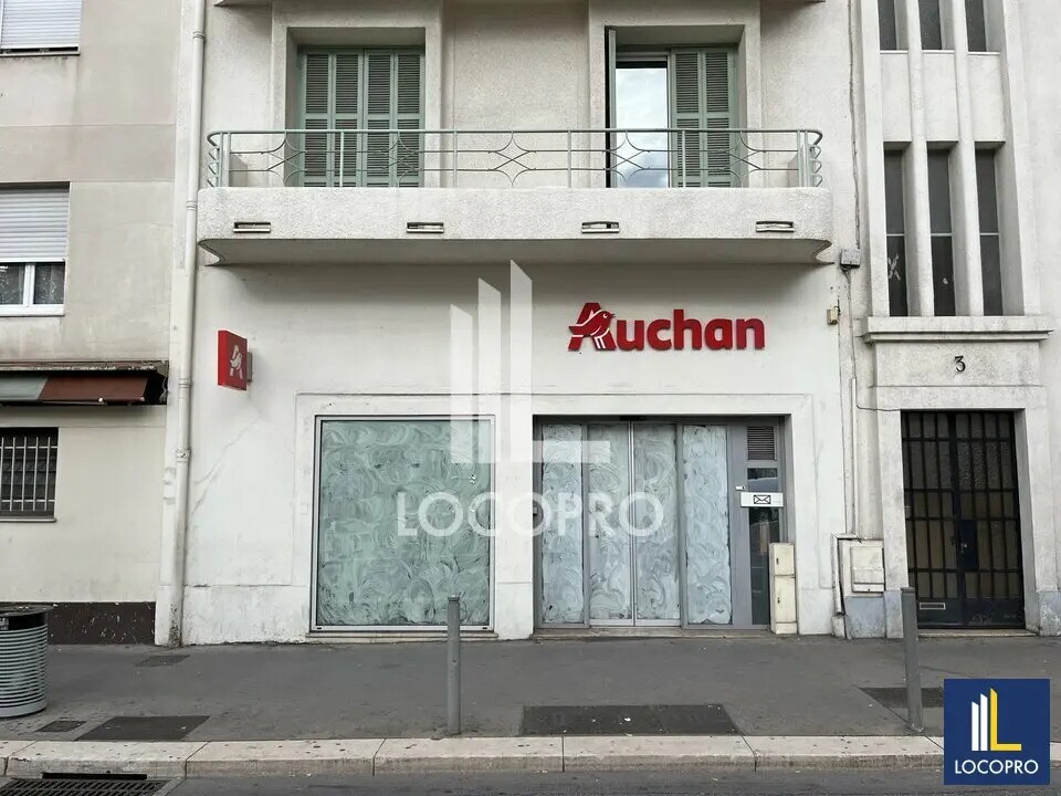Retail in Nice for sale Building Photo- Image 1 of 8