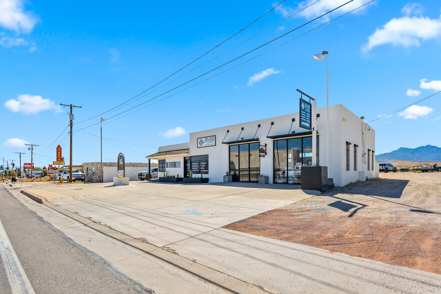 1920 E Andy Devine Ave, Kingman, AZ for sale - Building Photo - Image 2 of 10