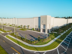 12200 NW 25th St, Miami, FL for lease Interior Photo- Image 1 of 7