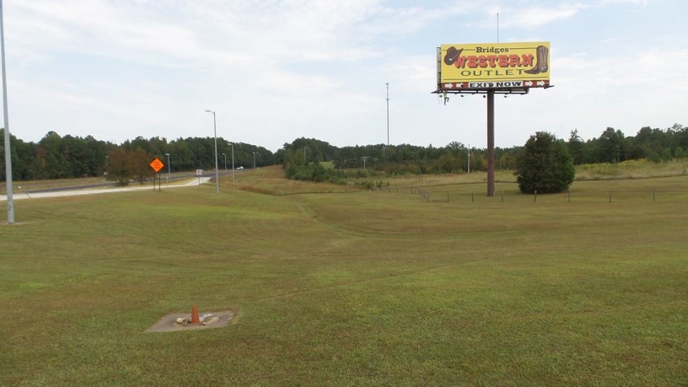 5496 County Road 388, Cusseta, AL for sale - Primary Photo - Image 1 of 1