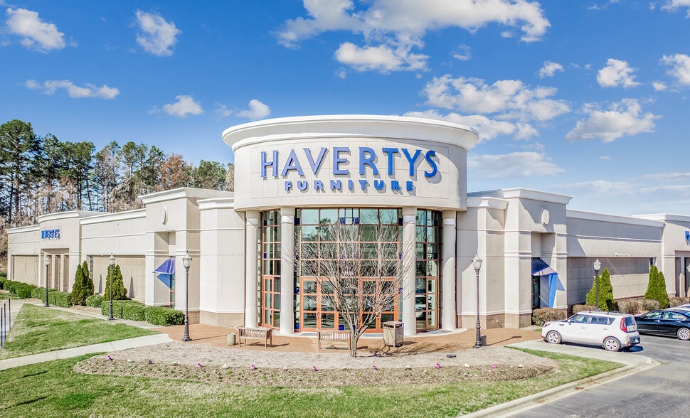 Diverse Net Lease Portfolio portfolio of 17 properties for sale on LoopNet.com - Building Photo - Image 3 of 18