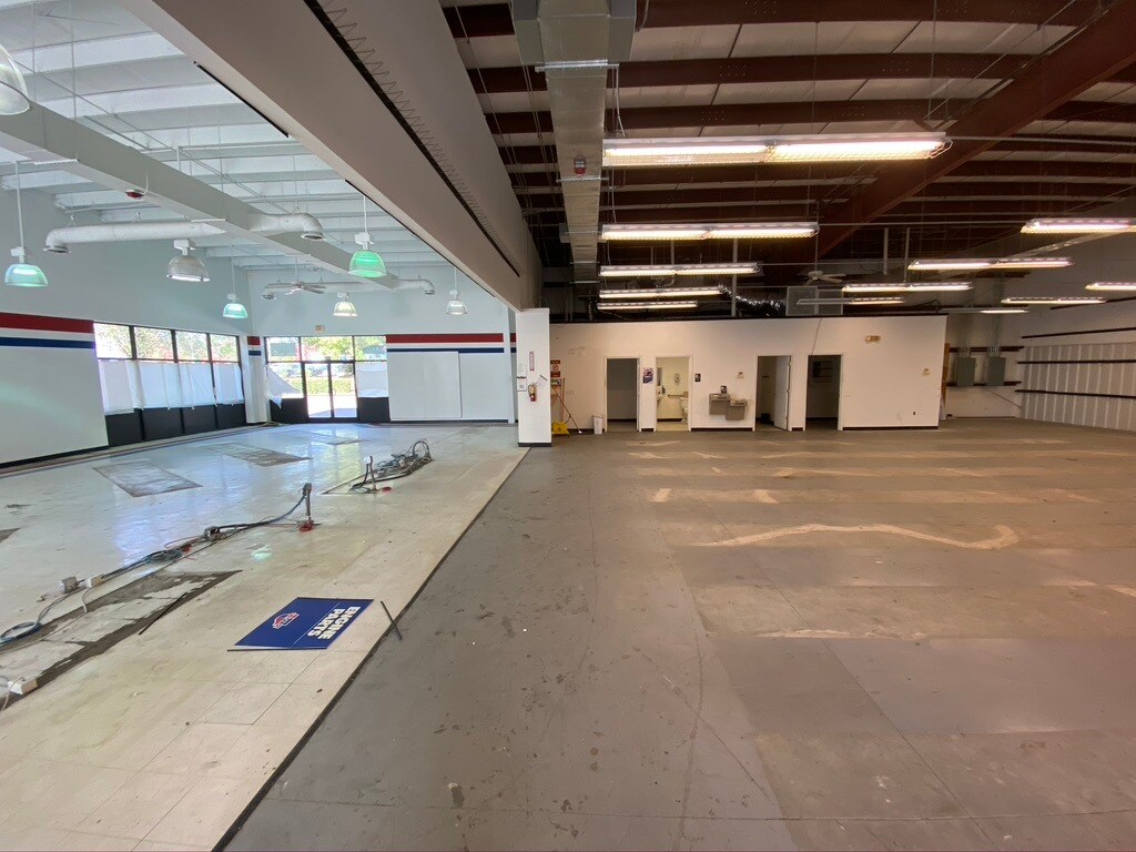 101103 Perry Dr, Southern Pines, NC 28387 Retail for Lease