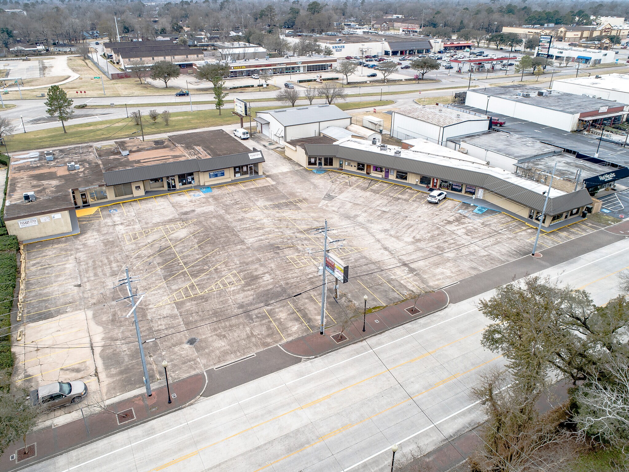 36253695 Calder Ave, Beaumont, TX 77706 Calder Center