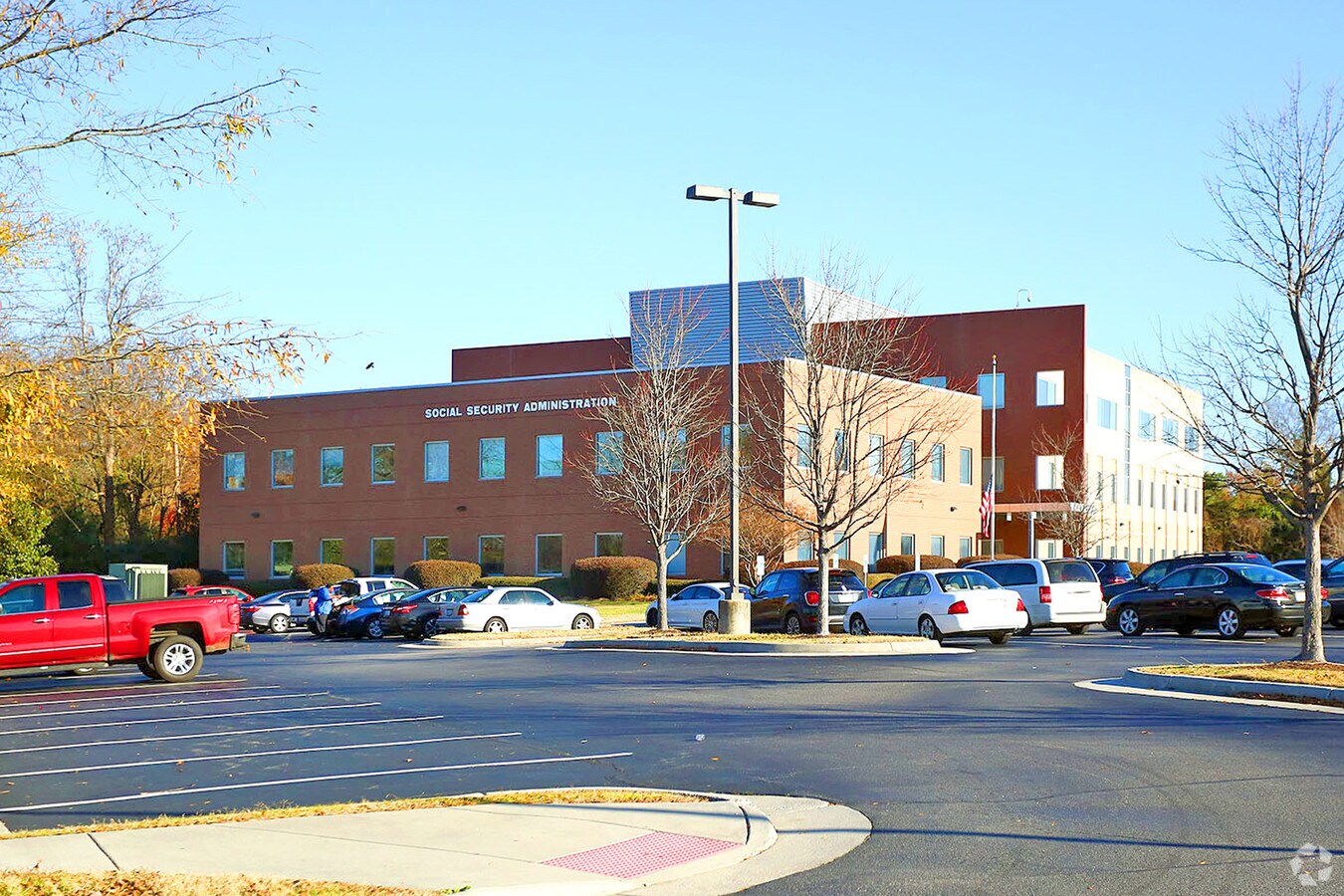 5850 Lake Herbert Dr, Norfolk, VA 23502