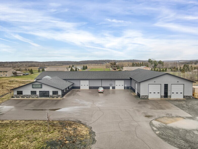 2383 93rd Ave, Osceola, WI for sale - Primary Photo - Image 1 of 1