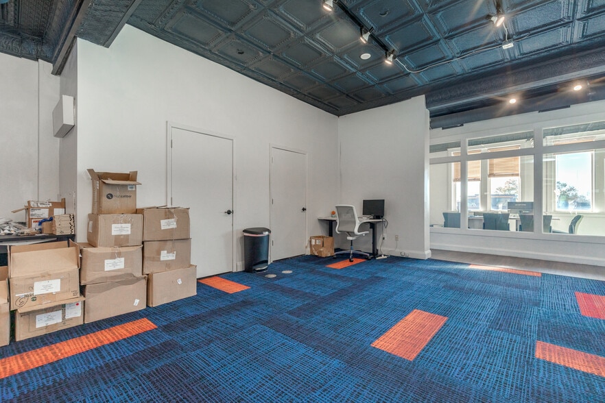 7420 Manchester Rd, Maplewood, MO for sale - Interior Photo - Image 3 of 8