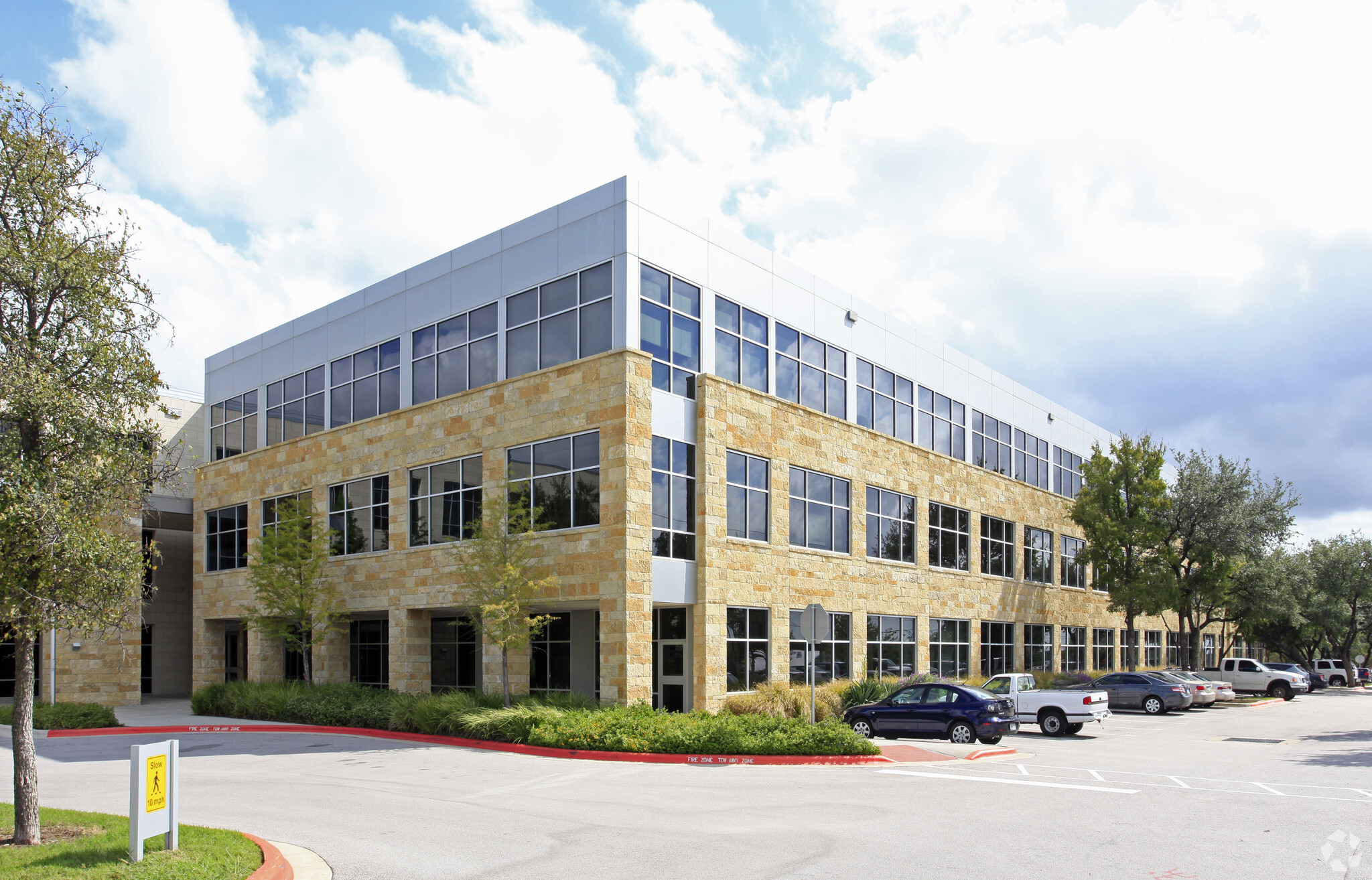 12007 Research Blvd, Austin, TX 78759 - Riata Gateway | LoopNet