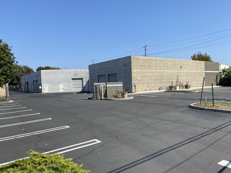 1031 Factory Ln, Oxnard, CA for lease - Building Photo - Image 1 of 9