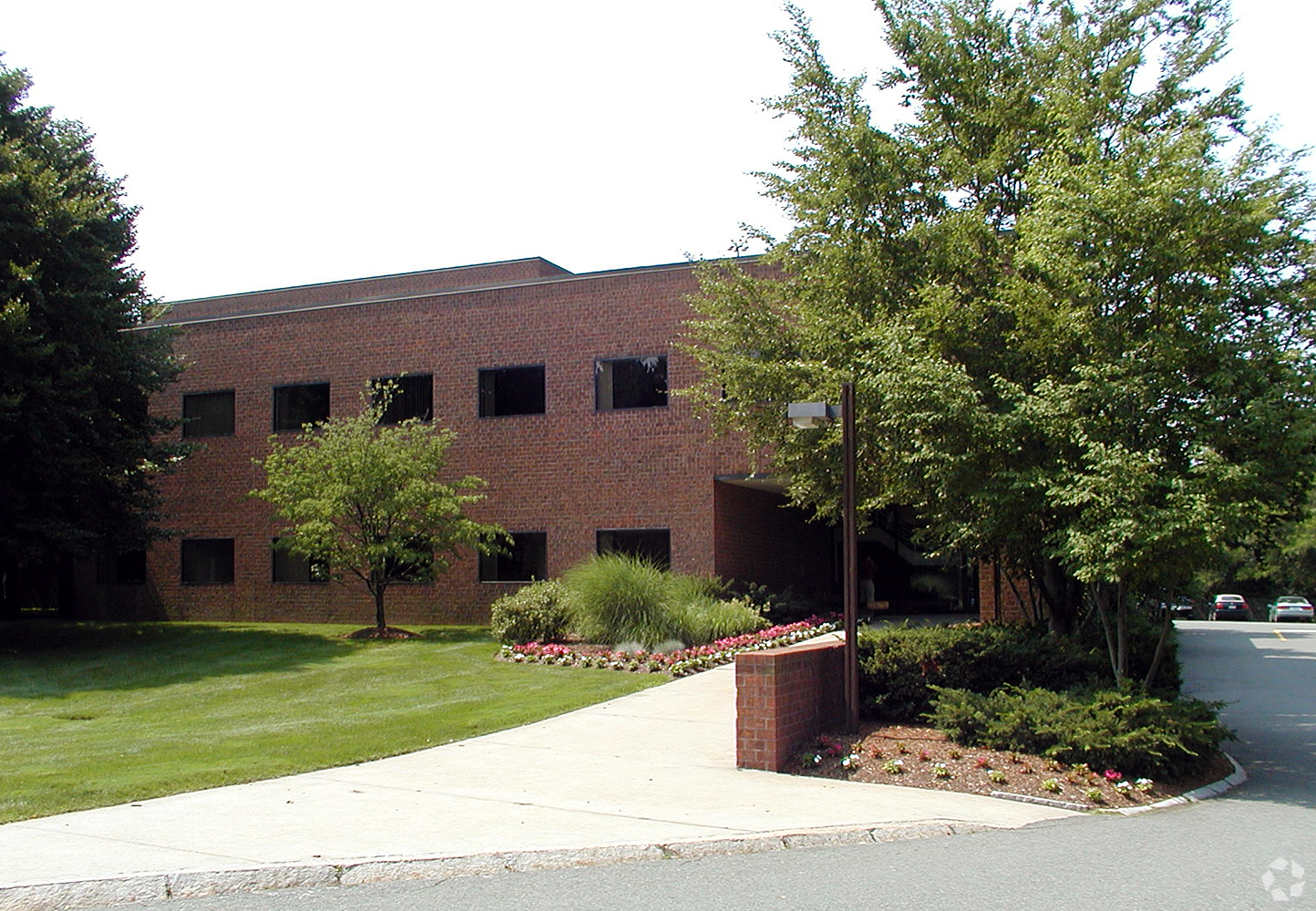 100 Unicorn Park Dr, Woburn, MA 01801 - Office for Lease | LoopNet.com