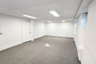 2842 Bloor St W, Toronto, ON for lease Interior Photo- Image 2 of 5