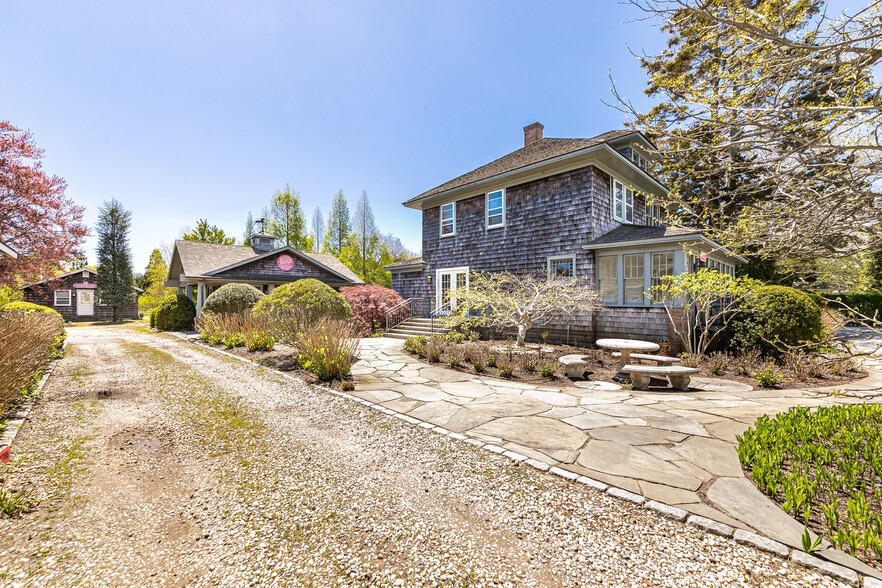 773 Montauk Hwy, Water Mill, NY for lease - Building Photo - Image 1 of 9