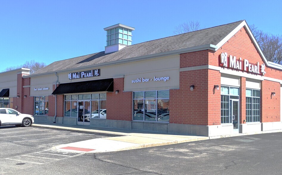 121 Main St, Foxboro, MA 02035